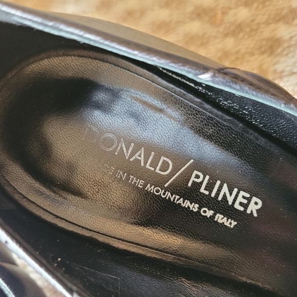 Donald Pliner Black Quilted Leather Pointed Toe Block Heel Pumps Size 8M - Picture 10 of 10